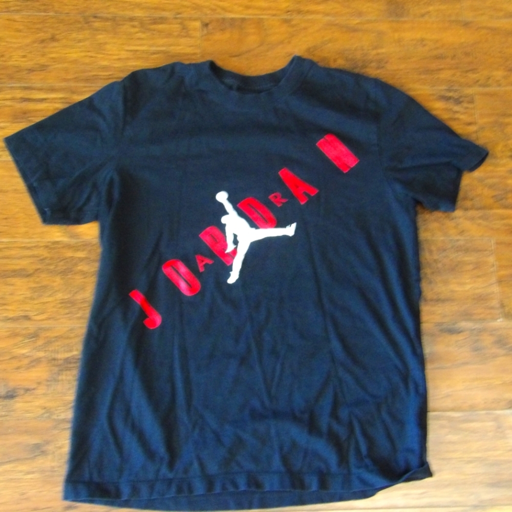 Men's Nike Air Jordan tee very good used condition